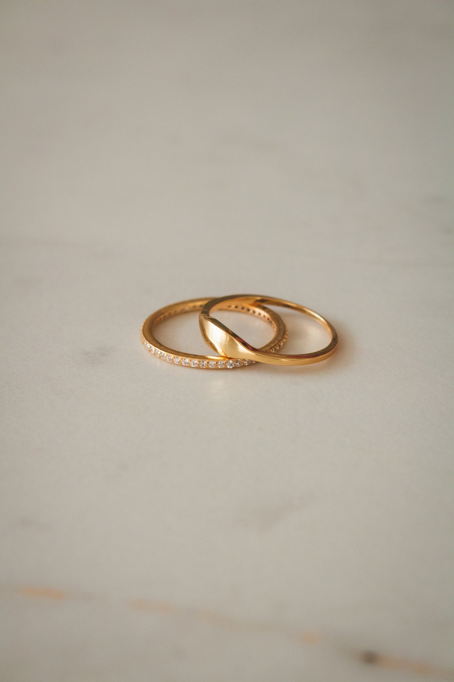SOPHIE Anillo con baño de oro 18k