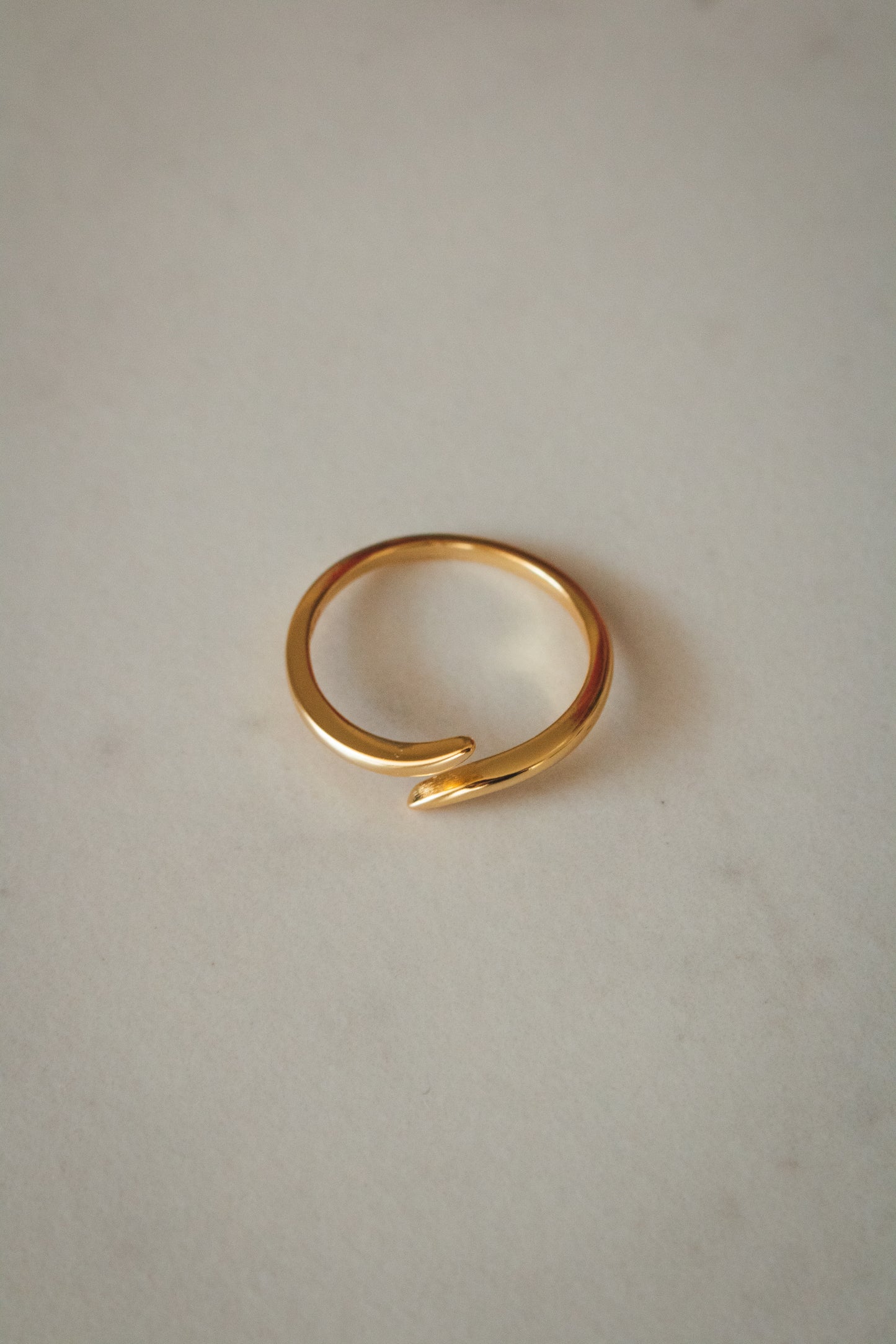 NEVER ENDING Anillo de plata rodiada