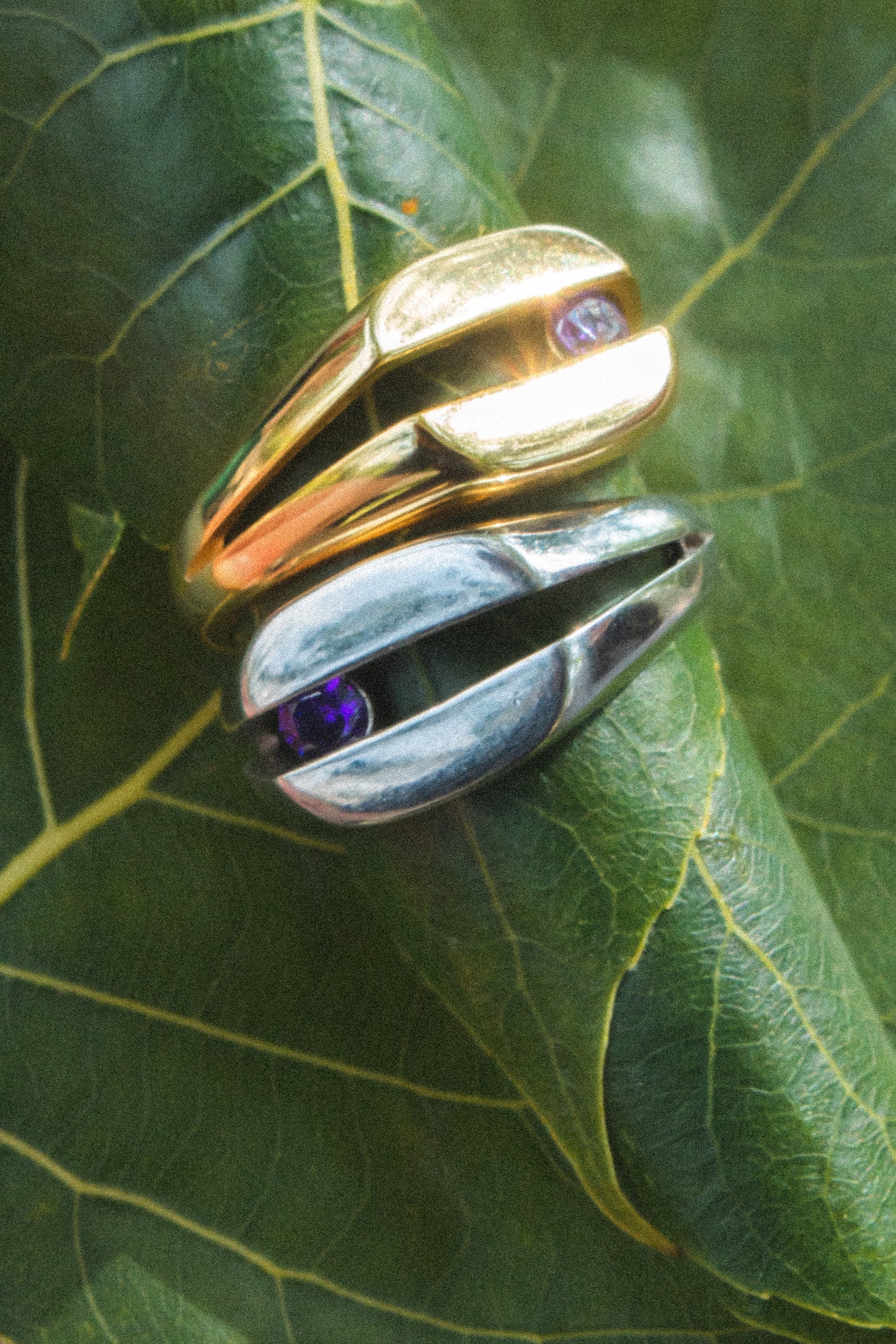 DIVIDED Anillo con baño de oro 18k