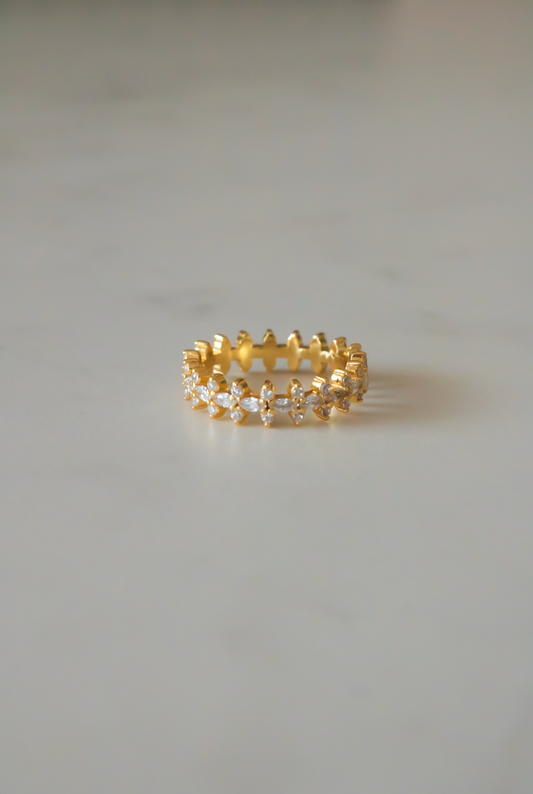 BRIGHT FLOWER Anillo con baño de oro 18k